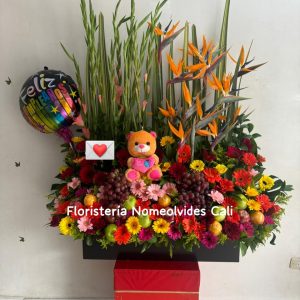 Arreglo jardinera con frutas en Cali