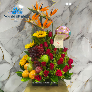 Arreglo con Frutas y Girasoles en Cali