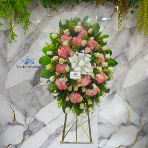 Corona Funebre Rosas y Hortencias en Cali