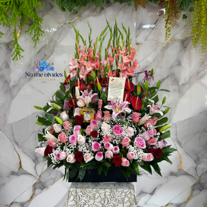 Exclusivo Arreglo Floral Tropical en Cali