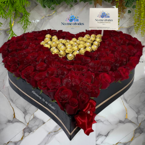 Corazon Romantico Con Rosas Rojas
