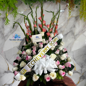 Abanico Funebre en Rosas y Gladiolos Condolencias